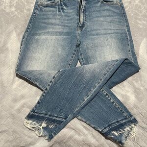 KanCan Distressed Blue Ankle Jeans